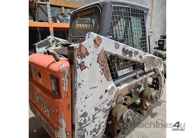 Mini Loader Refurbishment Painting & Repair Service - Revitalise Your Machinery!