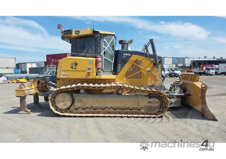 caption John Deere 850 WLT