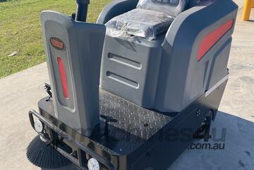 EXEQ Electric Ride On Sweeper