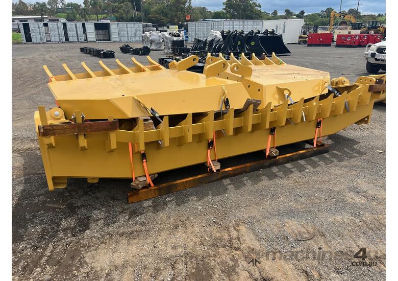 D8 Foldable Stick Rake