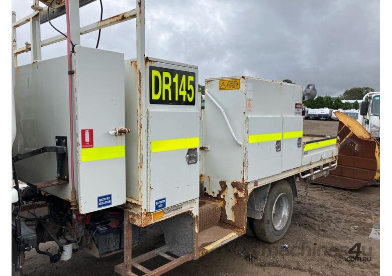 caption 2007 Isuzu NPS Service Body