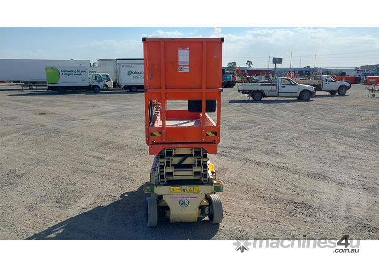 caption JLG R6