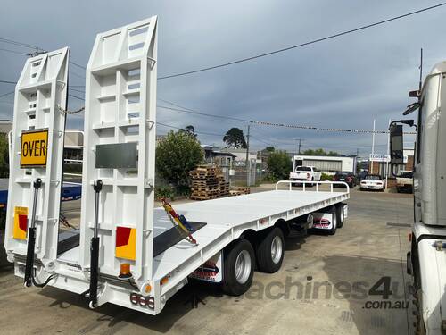 2025 Beavertail DOG TRAILER QUAD AXLE