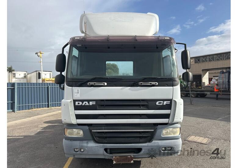 caption 2008 DAF CF85.430 Prime Mover Day Cab