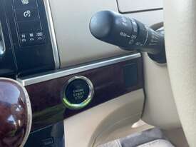 2015 Toyota Tarago Ultima Petrol - picture0' - Click to enlarge