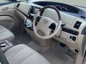 2015 Toyota Tarago Ultima Petrol - picture1' - Click to enlarge