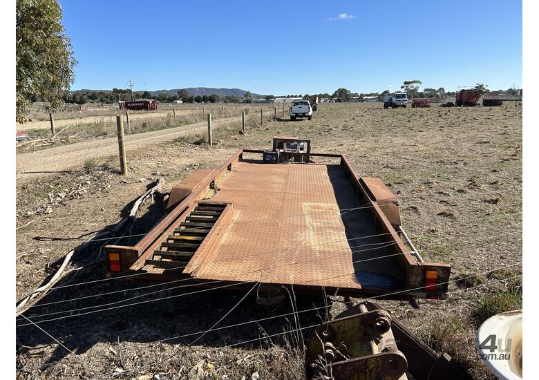 caption 2006 Unbranded Trailer Tandem Axle Car Trailer