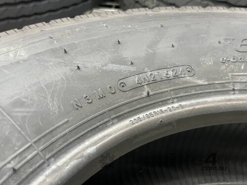 Quantity of Tyres in 3x Stillages Including