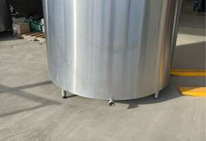 Myttons Round Vertical Mixing Tank 2800L | DX | Spray Ball - Man - Paddle Only | VAT 4223