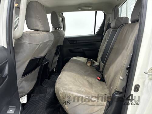 caption 2017 Toyota Hilux GUN126R SR 4x4 Dual Cab Utility (Diesel) (Auto) (Ex Defence)