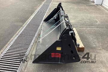 Skid Steer Loader Tilt 4in1 Bucket