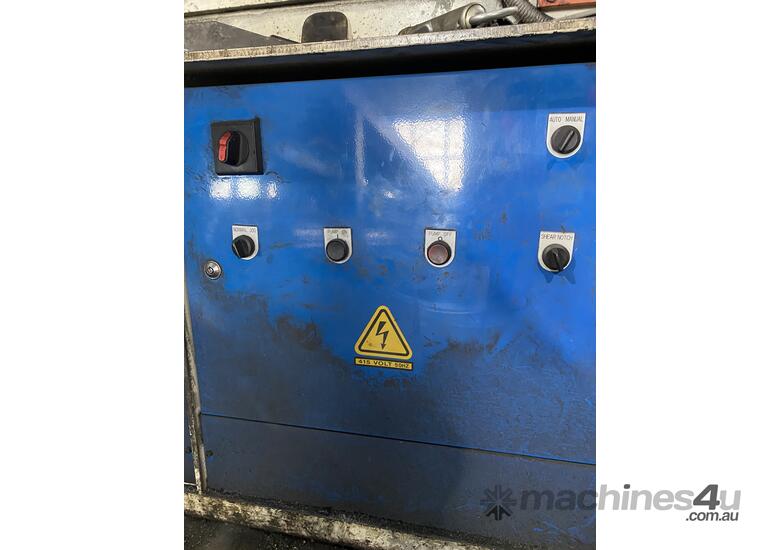Sunrise IW-125S Hydraulic Ironworker – 125T Capacity, Punch & Shear Machine