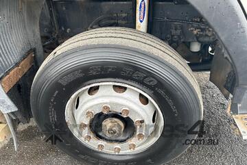 Volvo 2000   FH12 Prime Mover