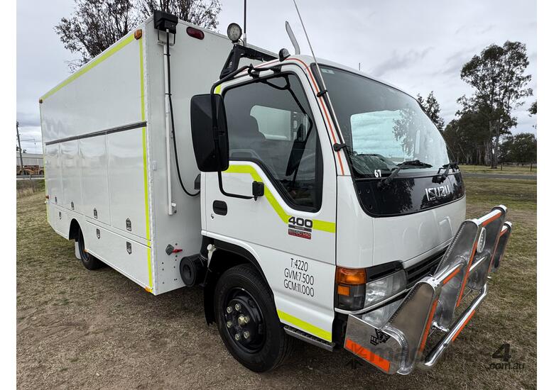 Isuzu NPR 400 Medium 4x2 Pantech Service Body Truck. Ex Rescue Squad.
