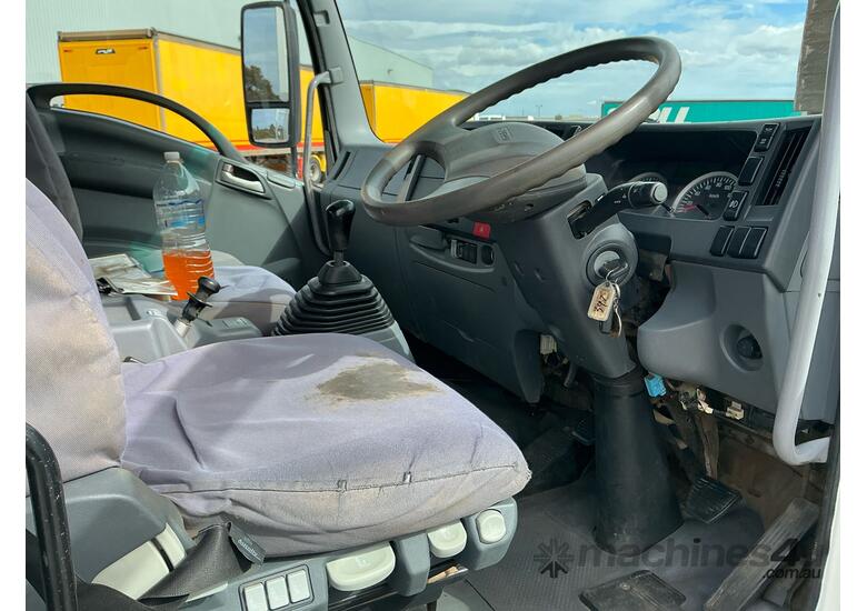 caption 2018 Isuzu FSR 140-260 Day Table Top