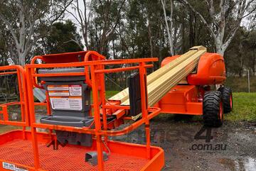 JLG 600S - 60ft 4x4 Telescopic Boom Lift