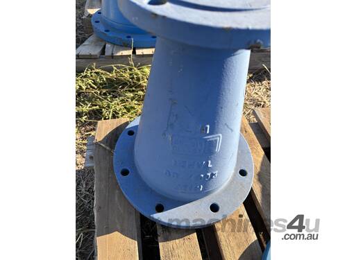 caption 1 x Pallet of Ductile Iron Pipe Fittings