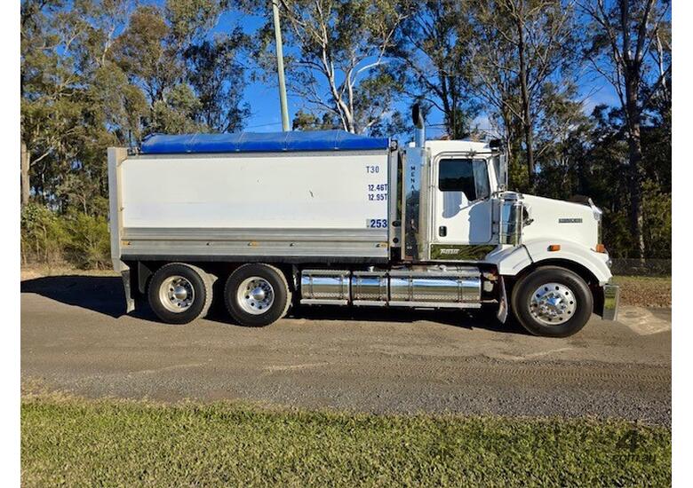 caption 2015 Kenworth T409 SAR tipper, Cummins ISXe5, 18sp, 4.7m body