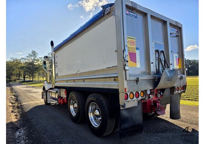 caption 2015 Kenworth T409 SAR tipper, Cummins ISXe5, 18sp, 4.7m body