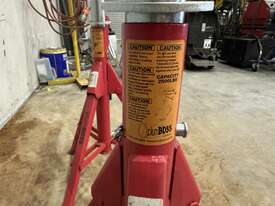 Folding Leg Pipe Stands - picture0' - Click to enlarge