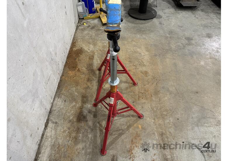caption Folding Leg Pipe Stands