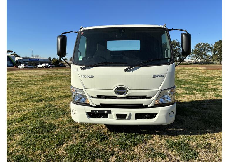2025 Hino 616 AT 3430 WIDE  Cab Chassis