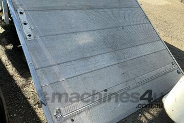 Isuzu 2014   NPR 400 Pantech