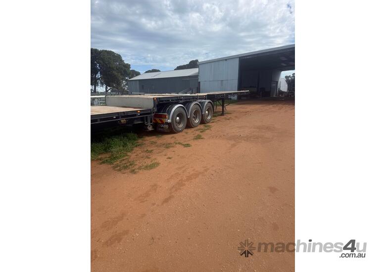 2004 Maxitrans A and B Double Trailers Black