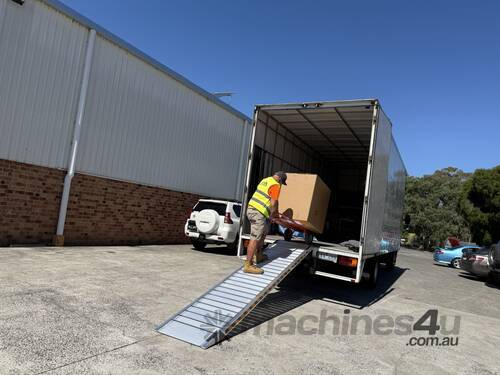 3M x 880mm 1600KG Capacity non Folding Walk Board Removalist Loading Ramp