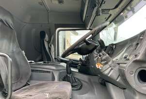 Scania 2004   114L Curtainsider