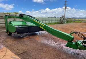 John Deere   835 Mower