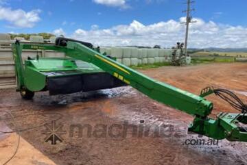 John Deere   835 Mower