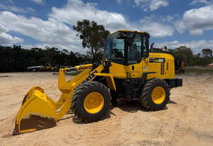 Komatsu WA100-8 Loader/Tool Carrier Loader