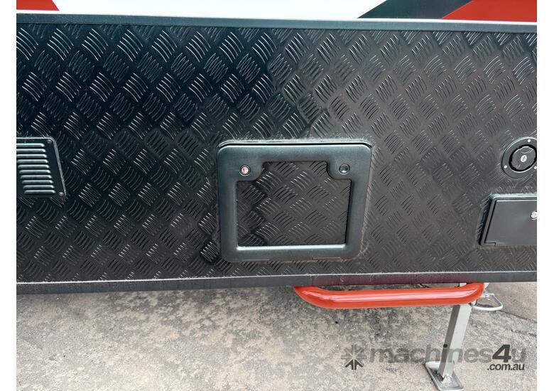 2025 Apache Navagator 15 E Caravan Electric Slide Out