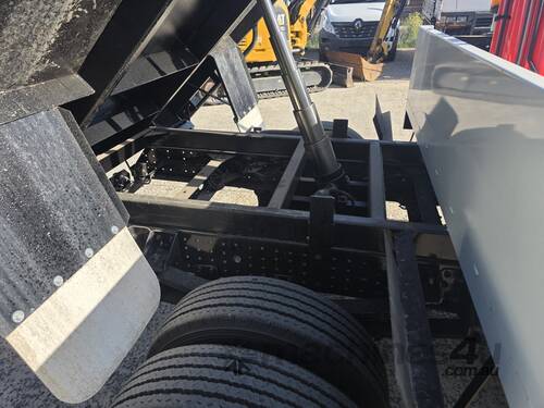 2024 Mitsubishi Canter 918S Duonic 4x2 Tipper (Auto) (Council Asset)