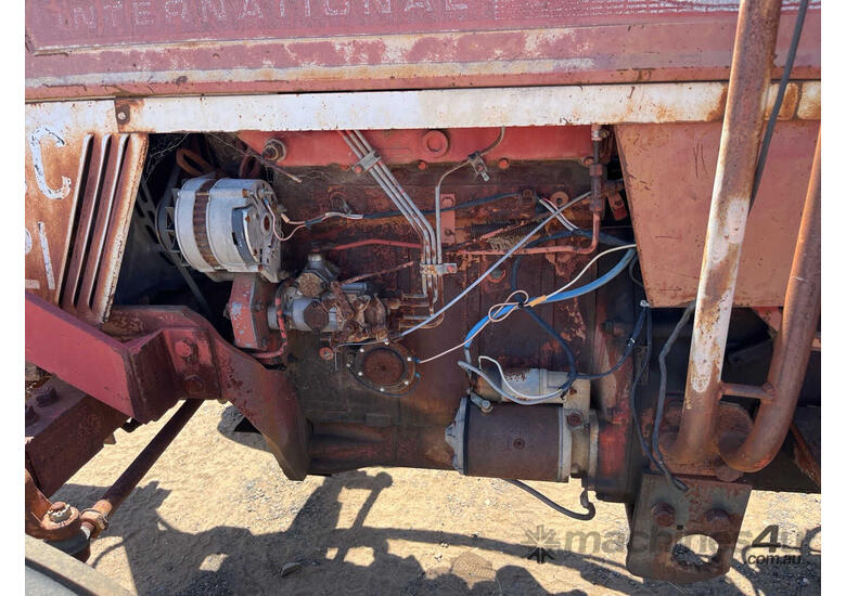 1975 International I-574 2WD Tractor