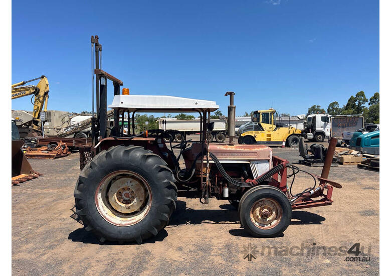 1975 International I-574 2WD Tractor