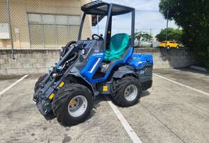 8.4SK Multione Mini Loader Contractor Package w/ 4in1 Bucket and Pallet Forks!