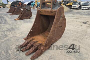 2020 Case 49T 110 Pins GP Bucket