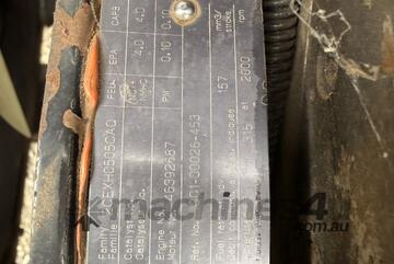 2004 Freightliner FL80 Table Top (Sleeper Cab)