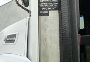 2011 Kenworth T409 6x4 Prime Mover