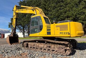 Komatsu 2005   PC220-6