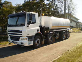 8x4 water tanker - low kilometres - picture2' - Click to enlarge