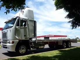 2007 Freightliner 63 Inch - picture1' - Click to enlarge