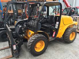 JCB 520-40 2-ton Telehandler - picture0' - Click to enlarge