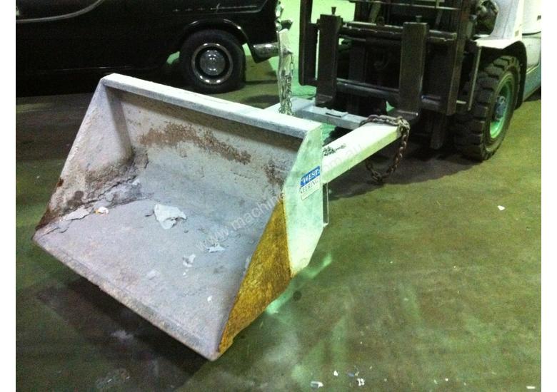 Used east west engineering Forklift bucket Loader Buckets in , Listed