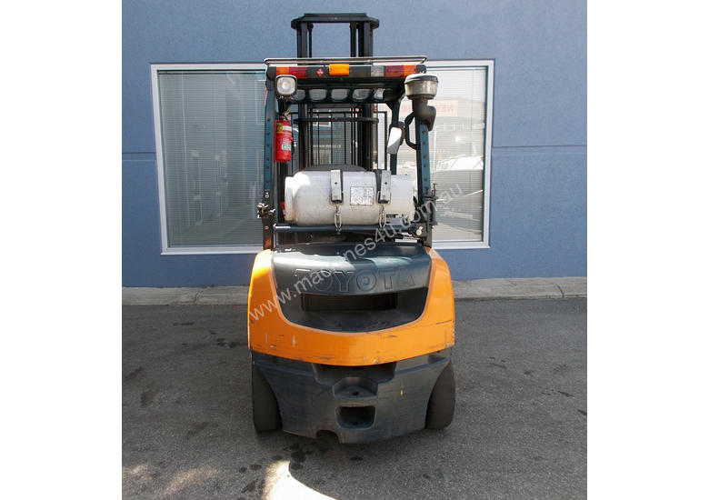 caption Used Toyota 2500 kg Forklift