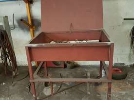 Steel tool box on wheels - picture1' - Click to enlarge