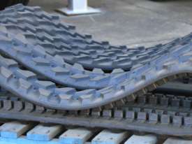 Rubber track 230x72x43 (3096mm) - Earthmoving - picture0' - Click to enlarge