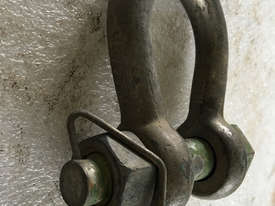 Bow Shackle 4.75 Ton 0.75 Holland Rigging Equipment - picture2' - Click to enlarge